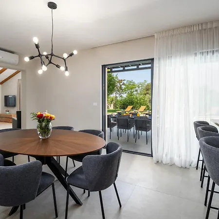 Zara Villa